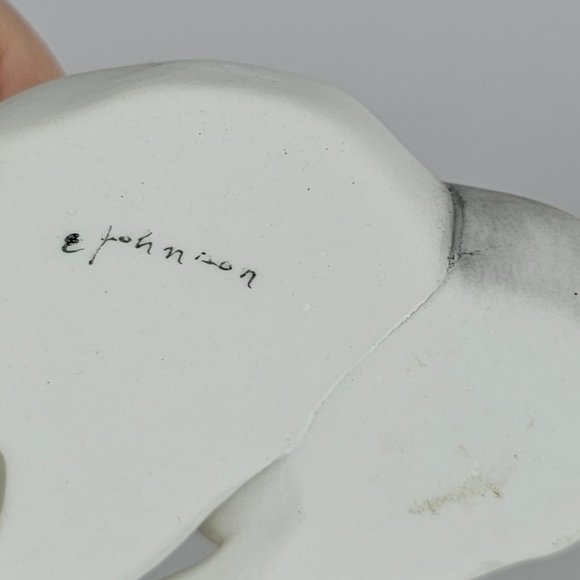 Vintage Foal Baby Horse Lying Down Figurine Signed E Johnson - Picture 8 of 8